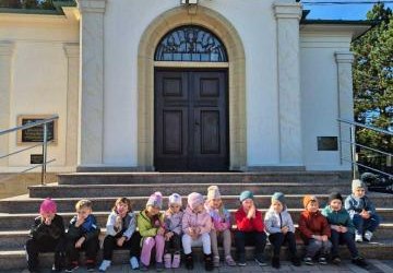 Wyjście przedszkolaków na cmentarz